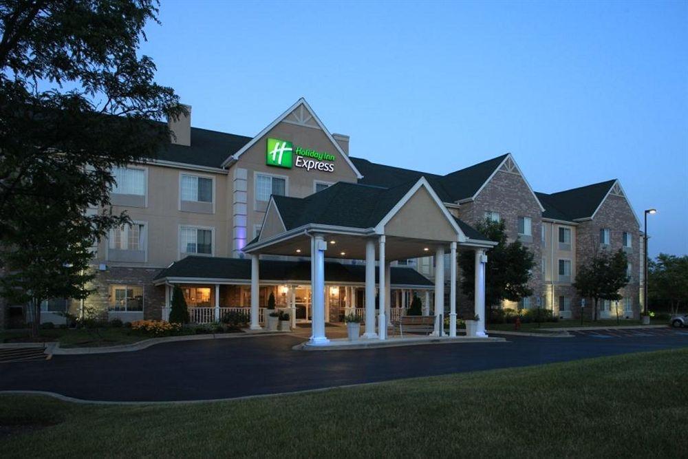 Holiday Inn Express & Suites Chicago-Deerfield Lincolnshire, An Ihg Hotel Riverwoods Εξωτερικό φωτογραφία