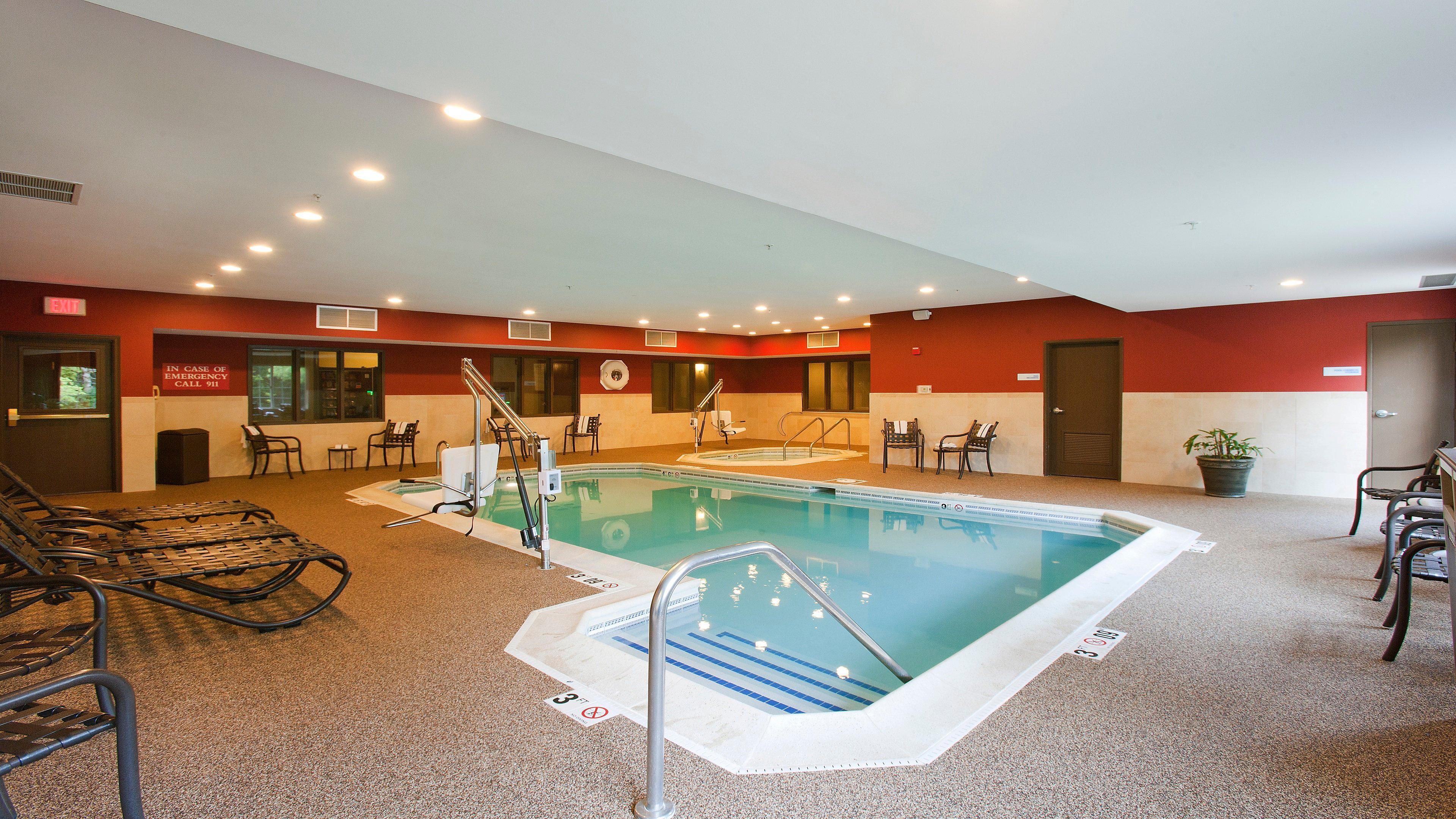 Holiday Inn Express & Suites Chicago-Deerfield Lincolnshire, An Ihg Hotel Riverwoods Εξωτερικό φωτογραφία